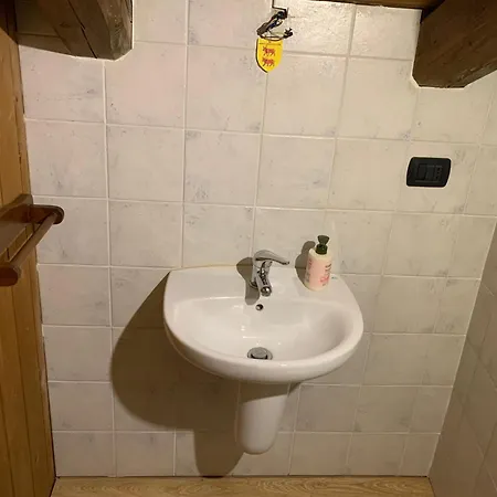 La Casa Di Nonna Pina Сasa de vacaciones Roccasparvera